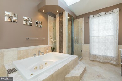 7001 Green Spring Ln, Alexandria, VA 22306 - photo 5