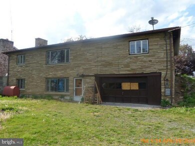 211 Highland Ave, Petersburg, WV 26847 - photo 3