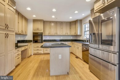 15817 Glacier Ct, North Potomac, MD 20878 - photo 4