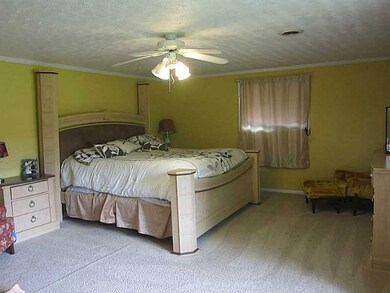 984 Mcknight Rd, Indiana, PA 15701 - photo 7