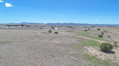 170 W Ahonen Rd, Paulden, AZ 86334 - photo 2