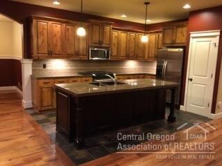 63187 Desert Sage St, Bend, OR 97701 - photo 5