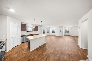 1023 Andean Emerald, San Antonio, TX 78253 - photo 3