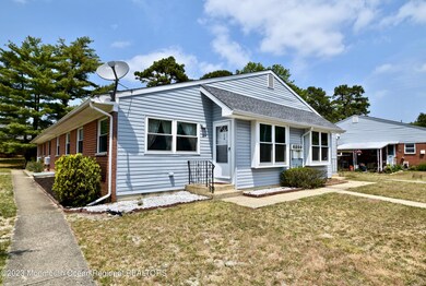 28 Hancock Dr unit A, Whiting, NJ 08759 - photo 3