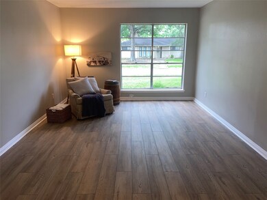 The formal living room when you enter has great na