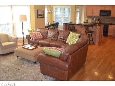 Den/Family/Great Room - gas fireplace, bay window,