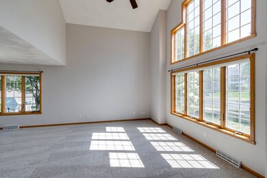 5256 Stoneman Dr, Fitchburg, WI 53711 - photo 4