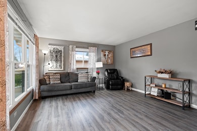 1520 W 9th Ave, Oshkosh, WI 54902 - photo 2