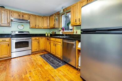 16 Durell Dr, Newmarket, NH 03857 - photo 3