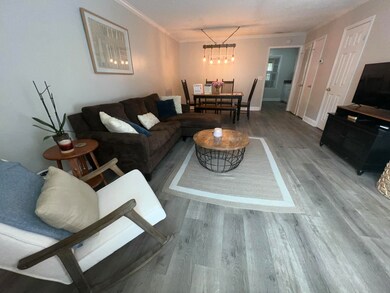 Living / Dining Combo
