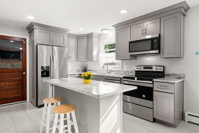 14 Waverly St, Rochester, NH 03867 - photo 3