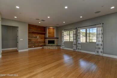 Great Room - 4682 Sharp Shooter