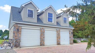 3 Car Garage