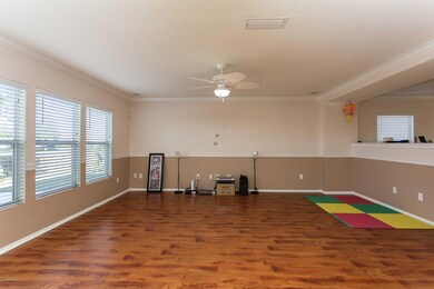 006_Living Room