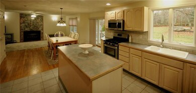 38 Dawn Ct, Wakefield, RI 02879 - photo 6