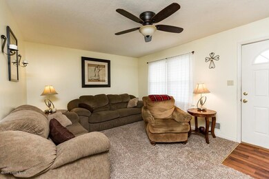 6505 Pagoda Ct, Louisville, KY 40229 - photo 3