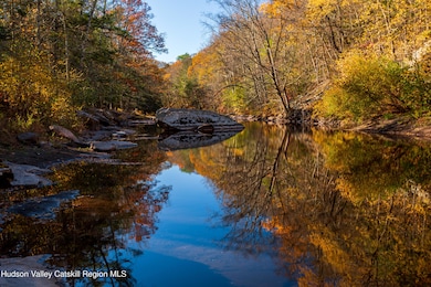 120 Old Quarry. Oleg. Creek Fall
