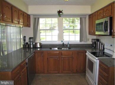 8506 Wood Staff Way, Columbia, MD 21045 - photo 7