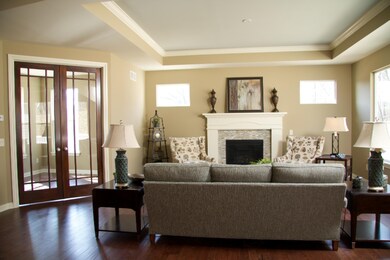 04 10 14_OH-03-082_Turnberry_Spec_Living