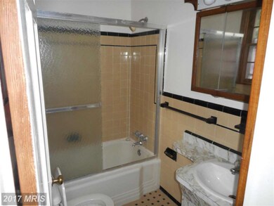 5608 Woodland Dr, Oxon Hill, MD 20745 - photo 6