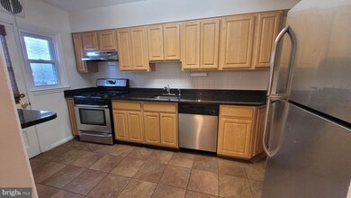 1277 Meridene Dr, Baltimore, MD 21239 - photo 3