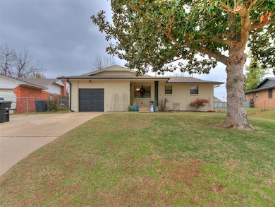 128 Platt Ln, Moore, OK 73160 - photo 2