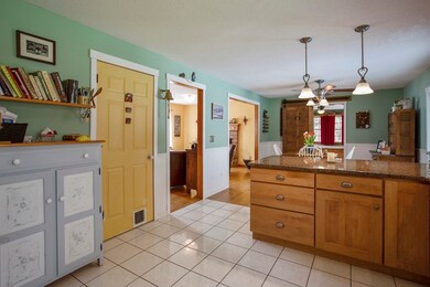 11 Emily Ln, Easthampton, MA 01027 - photo 7