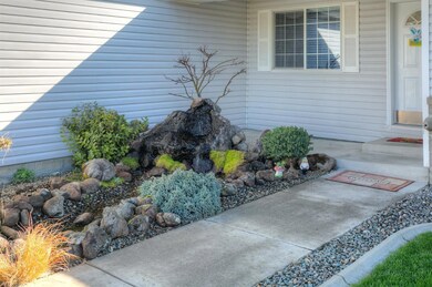 1182 White Chapel Dr, Central Point, OR 97502 - photo 5