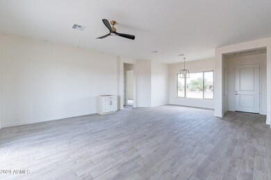 6-web-or-mls-Peakview-6