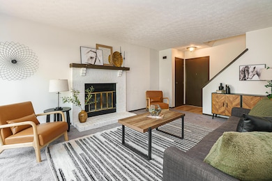 324 Meadowside Ct, Columbus, OH 43230 - photo 3