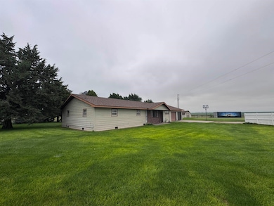 41995 E Highway 23, Farnam, NE 69029 - photo 2