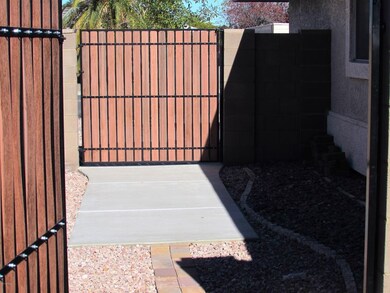 10701 W Hutton Dr, Sun City, AZ 85351 - photo 5