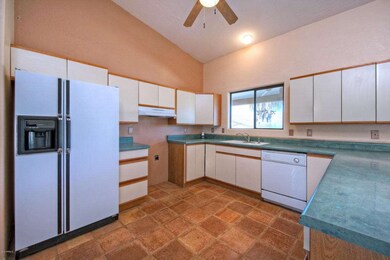 49018N13thave006