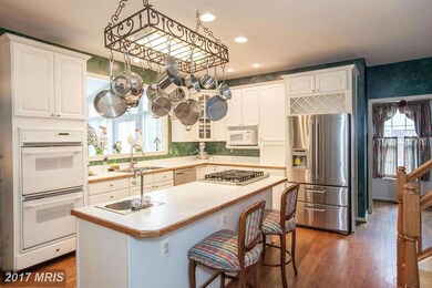 7917 Bressingham Dr, Fairfax Station, VA 22039 - photo 5