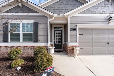 6872 Lake Overlook Ln, Flowery Branch, GA 30542 - photo 2