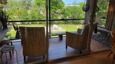 Park Lane Condominiums unit B17, Sarasota, FL 34237 - photo 3