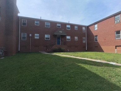 762 New Britain Ave unit 4, Hartford, CT 06106 - photo 6