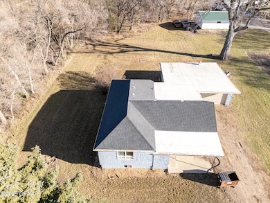 4350 N Columbia Rd, Grand Forks, ND 58203 - photo 3