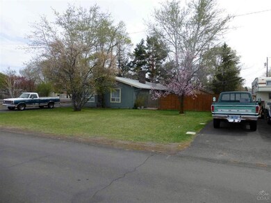 2125 SW 23rd St, Redmond, OR 97756 - photo 5