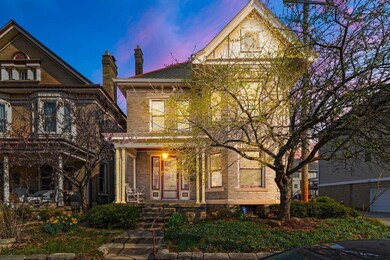 90 W Hubbard Ave, Columbus, OH 43215 - photo 2