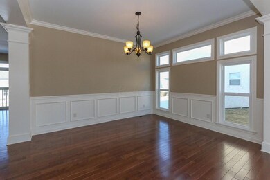 004_Dining Room.jpg