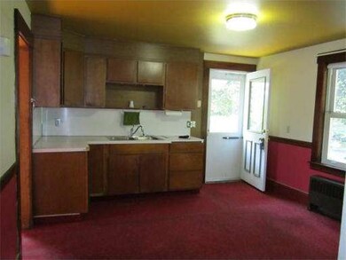 255 E Hartford Ave, Uxbridge, MA 01569 - photo 7