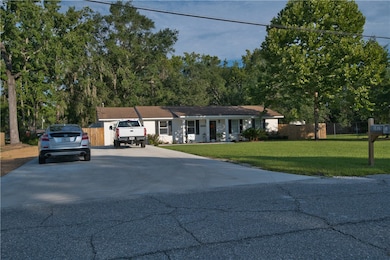 1015 Elbert St, Darien, GA 31305 - photo 3