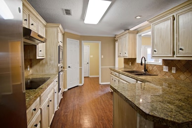 Kitchen 1
