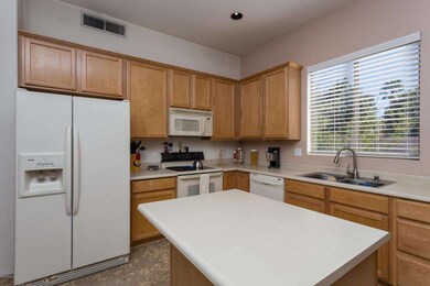 838_S_Villas_Ln_05