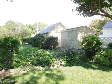 203 Spruce St, Shenandoah, IA 51601 - photo 7