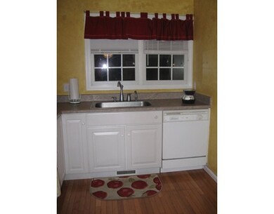 616 Thayer St unit 616, Abington, MA 02351 - photo 2