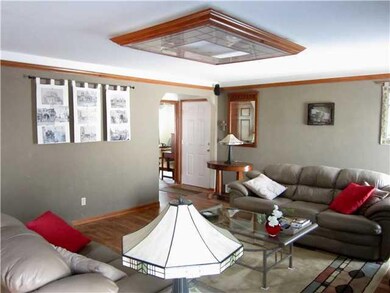 284 Selkirk Dr, North Tonawanda, NY 14120 - photo 6