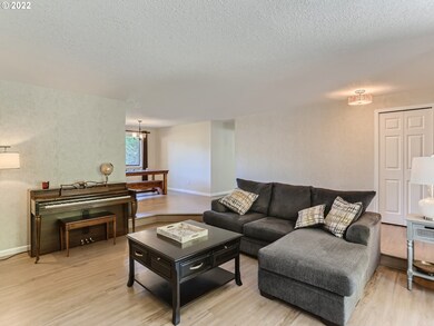 Living Room/Dining Room