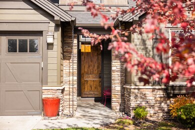 21042 Stonegate 2 of 37